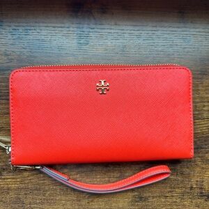 Tory Burch Emerson Wristlet Zip Continental Wallet